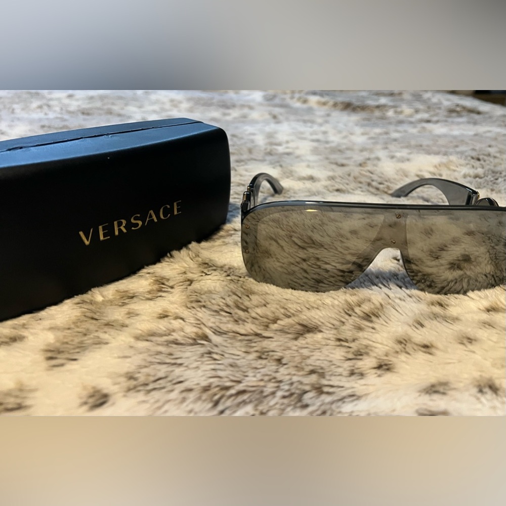 Selling Authentic Sunglasses serious inquiries only